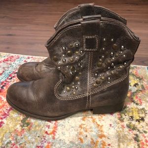 Steve Madden Western Inspired Booties sz 7